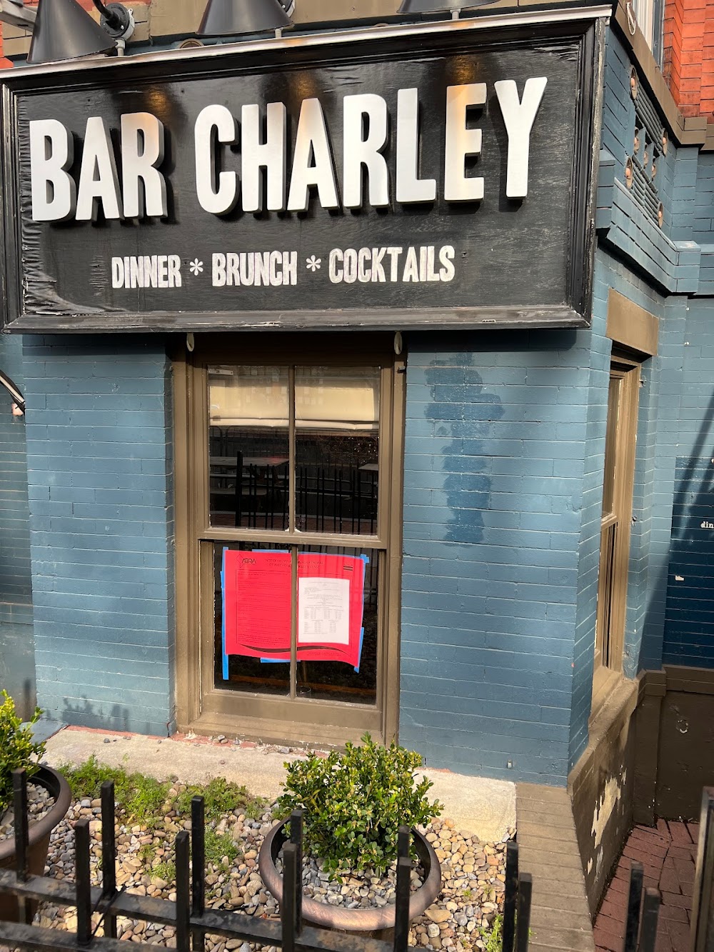 Bar Charley