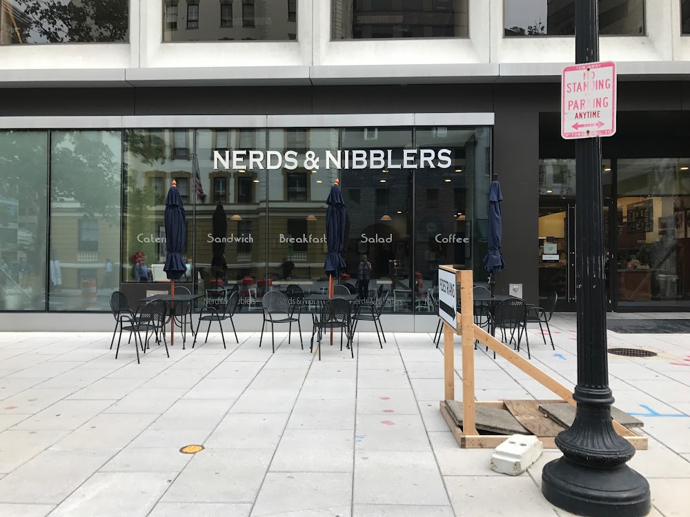 Nerds & Nibblers